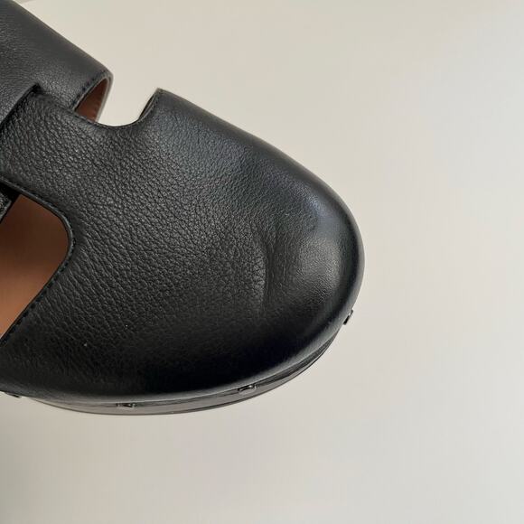 Vionic Faye T-Strap Leather Clog Sandals Women's 7 Black Studded Woven Strappy - Picture 8 of 16